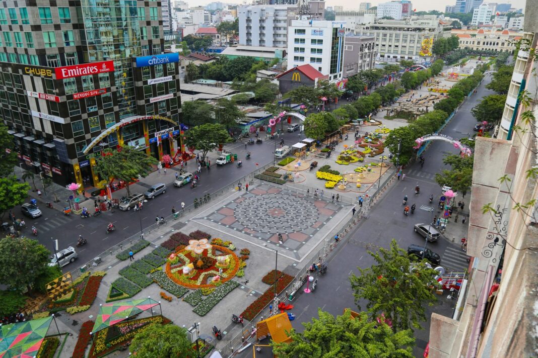 kham-pha-pho-di-bo-nguyen-hue-diem-hen-van-hoa-va-giai-tri-cua-sai-gon2