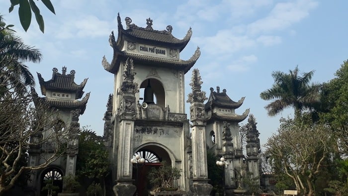 chua-pho-quang-kham-pha-diem-den-tam-linh-va-thanh-tinh-tai-ha-noi1