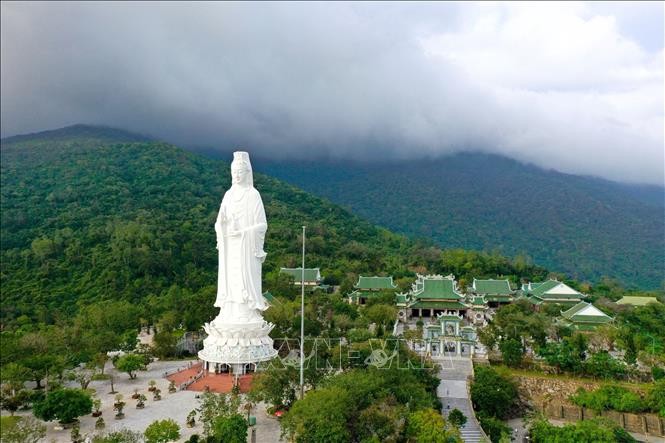 Chùa Linh Ứng Đà Nẵng: Chốn linh thiêng giữa thiên nhiên hùng vĩ 1