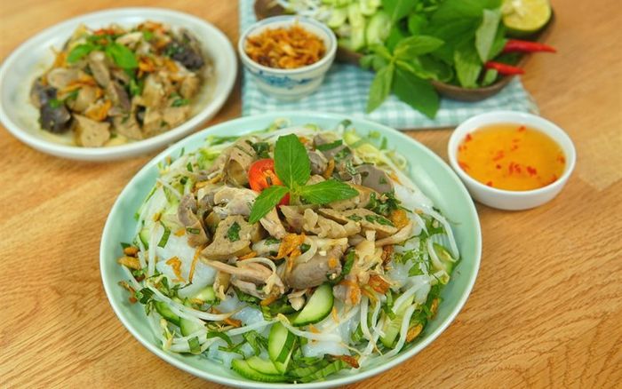 Top 15+ địa điểm ăn bánh ướt lòng gà Đà Lạt ngon 1