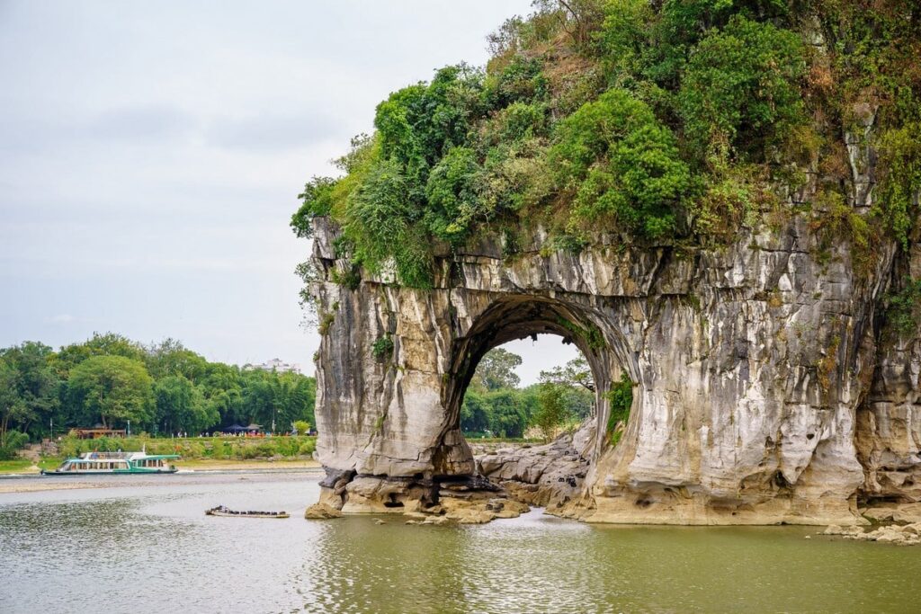 Khám phá núi Voi Hải Phòng: Danh lam cổ tích với thiên nhiên hùng vĩ và giá trị lịch sử đặc biệt 2